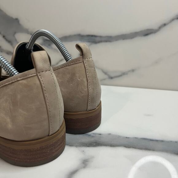 Susina Women's Beige Suede Neutral Classic Workwear Almond Toe Loafers Sz 8 - Picture 4 of 7